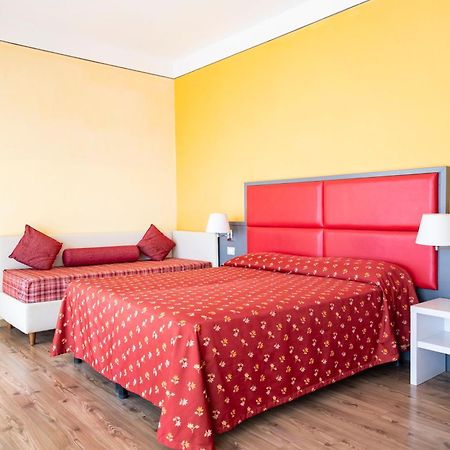 Hotel Villa Margherita Ladispoli Zimmer foto