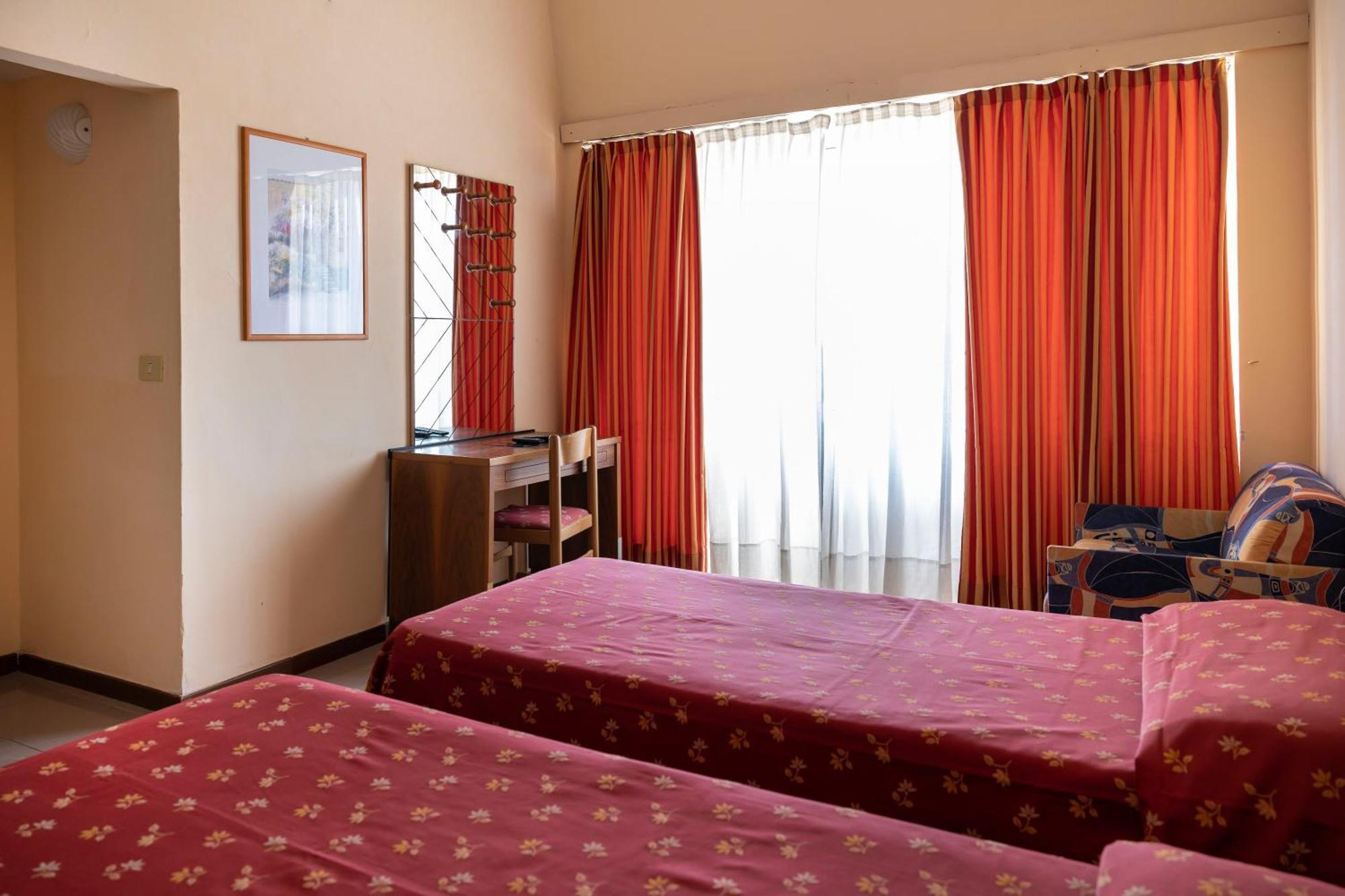 Hotel Villa Margherita Ladispoli Zimmer foto