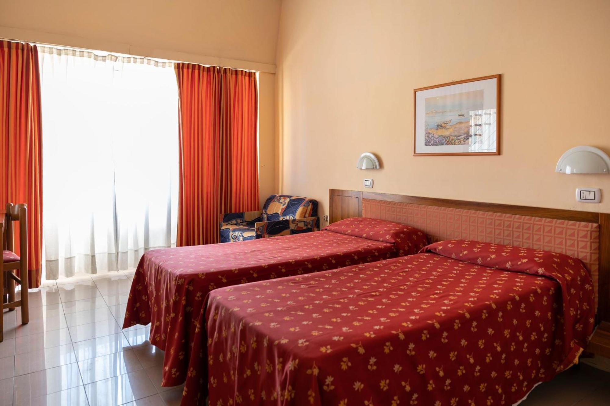 Hotel Villa Margherita Ladispoli Zimmer foto